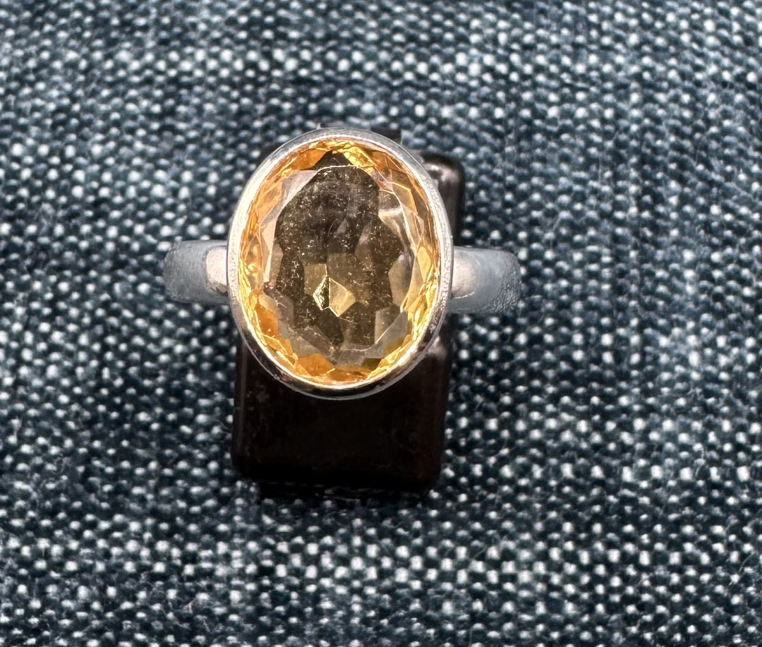 Round Size 9.5 Citrine Ring