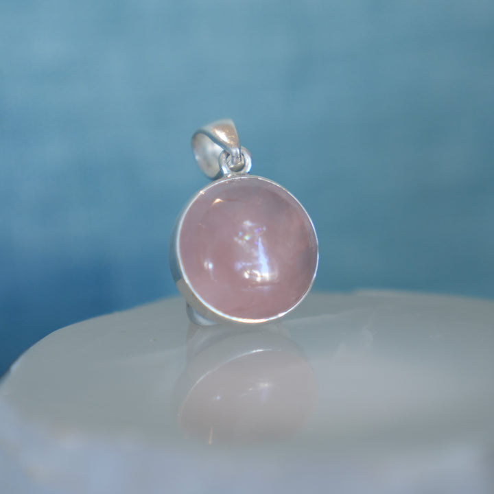 Sterling Silver Rose Quartz Pendant (Round)