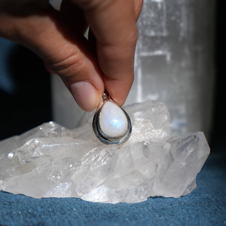 Moonstone Teardrop Sterling Silver Pendant (Blue)