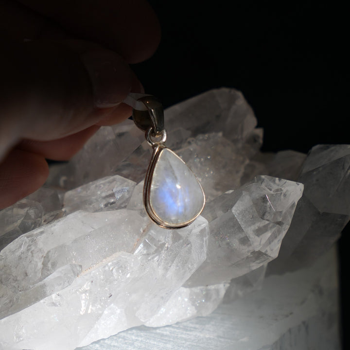 Moonstone Teardrop Sterling Silver Pendant (Blue#2)
