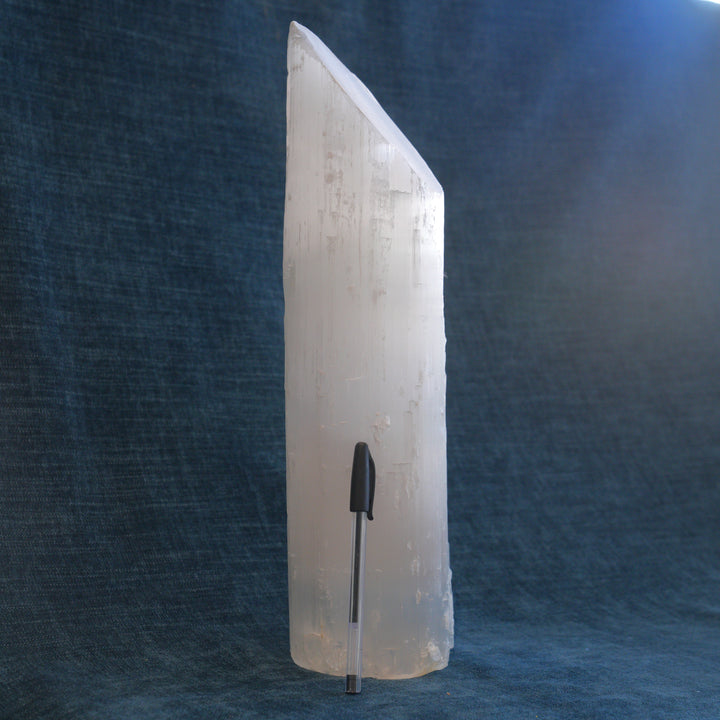 Lipstick Selenite Lamp (2 Sizes)