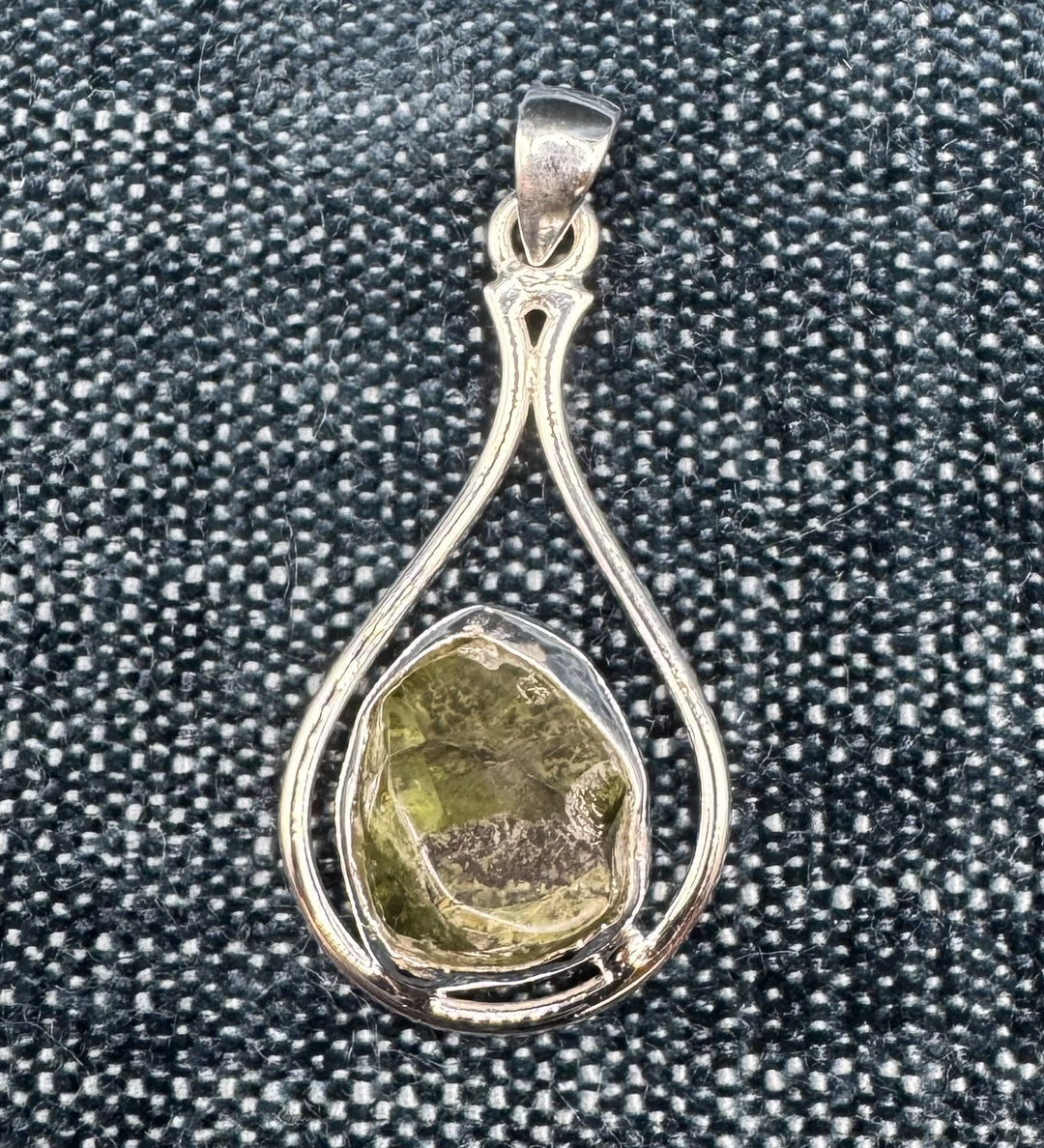 Pendant Raw Peridot